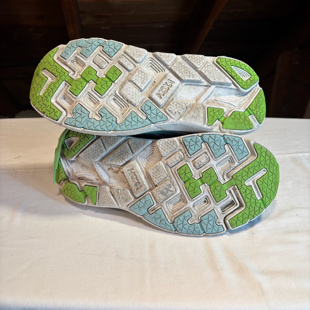 Hoka One Clifton women’s 9 - Picture 3 of 6